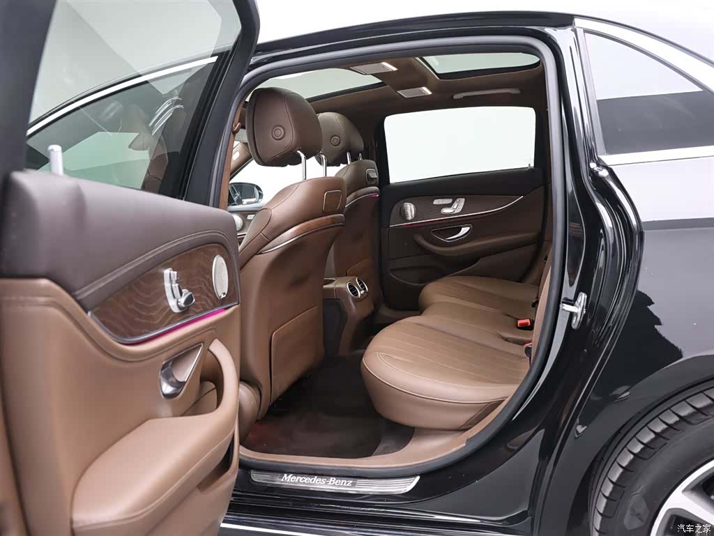Mercedes-Benz E-Class, 2019 14