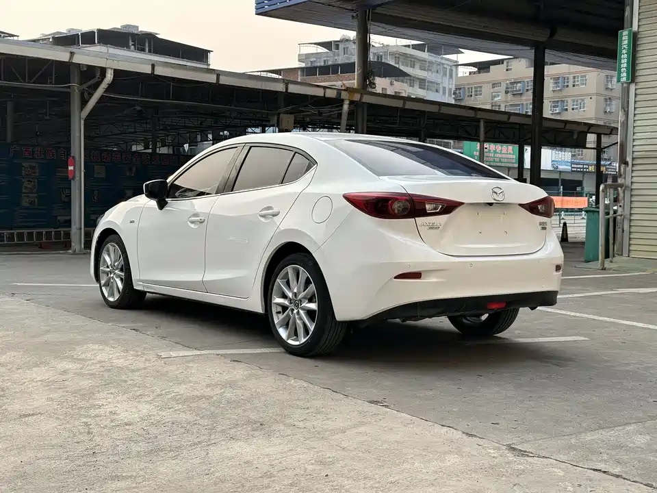Mazda 3 Angkesaila