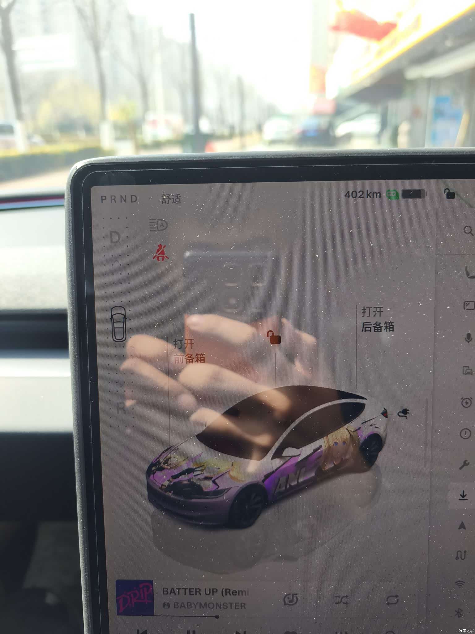 Tesla Model 3, 2025 10