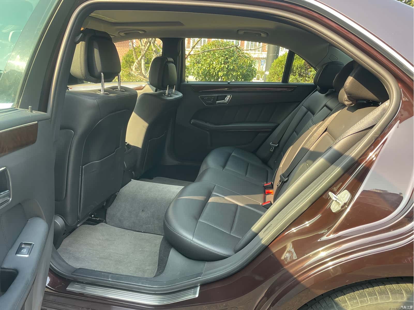 Mercedes-Benz E-Class, 2012 9