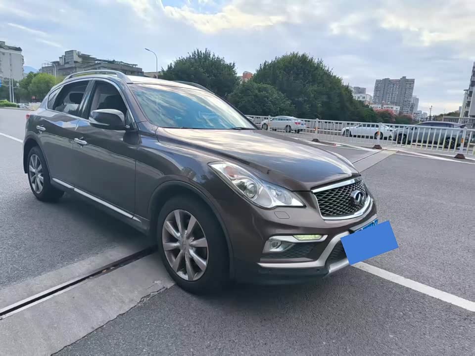 Infiniti QX50