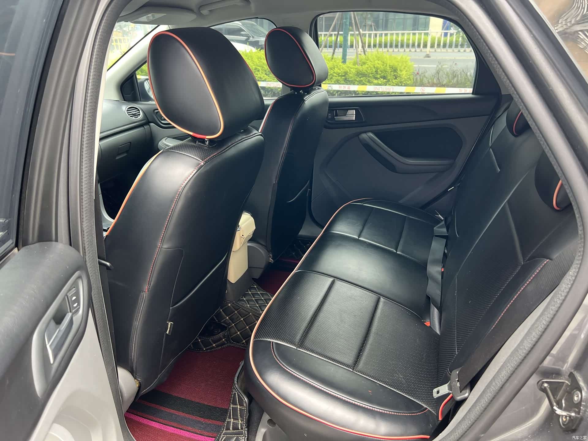 Ford Focus, 2014 8