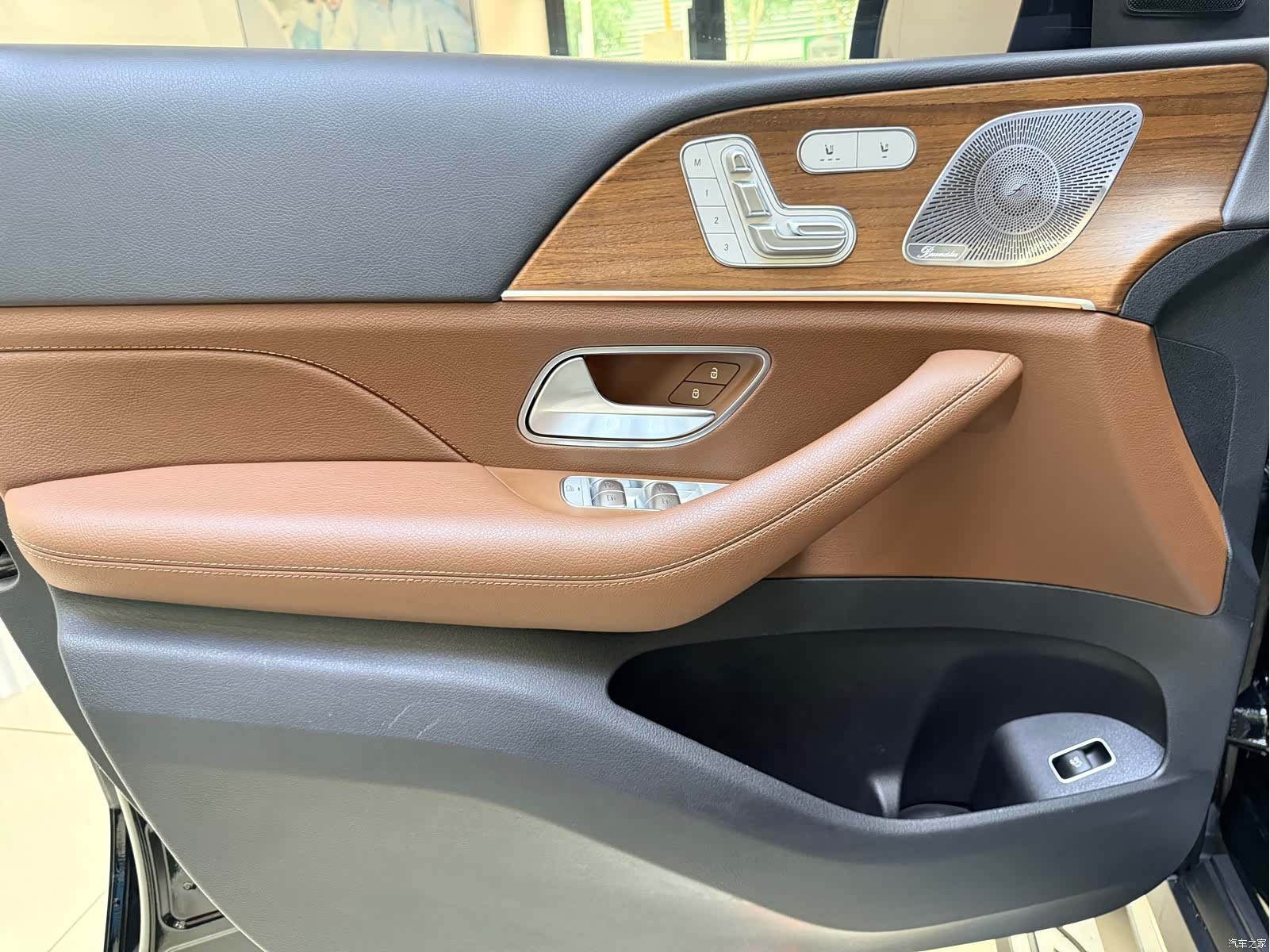 Mercedes-Benz GLE, 2023 18