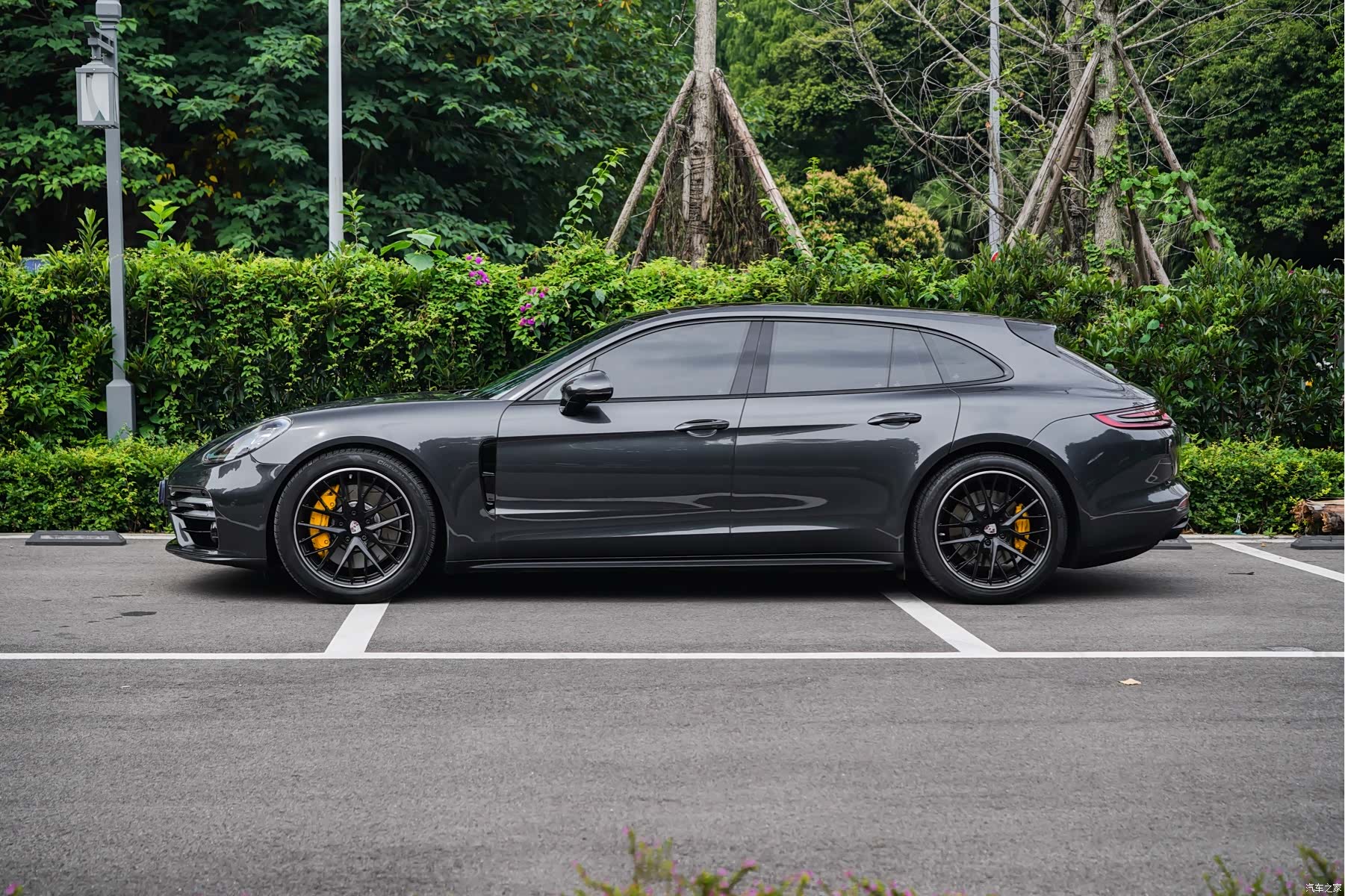 Porsche Panamera, 2018 2