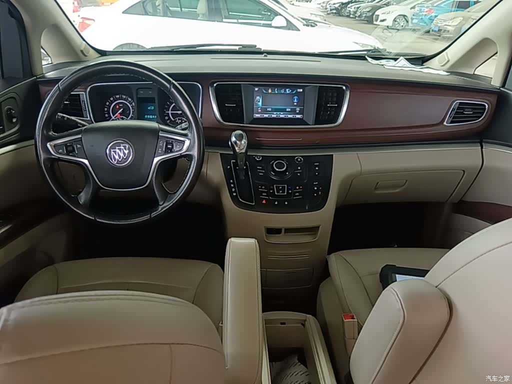 Buick GL8, 2019 10