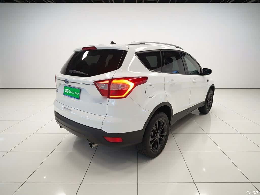 Ford Kuga, 2021 все фото