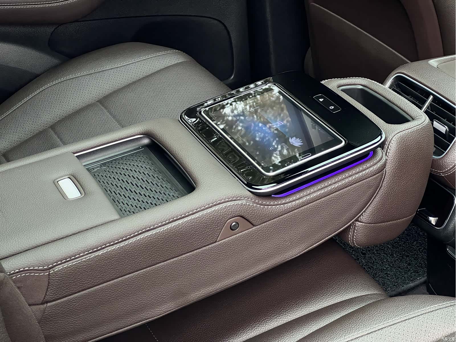 Mercedes-Benz GLS, 2021 19