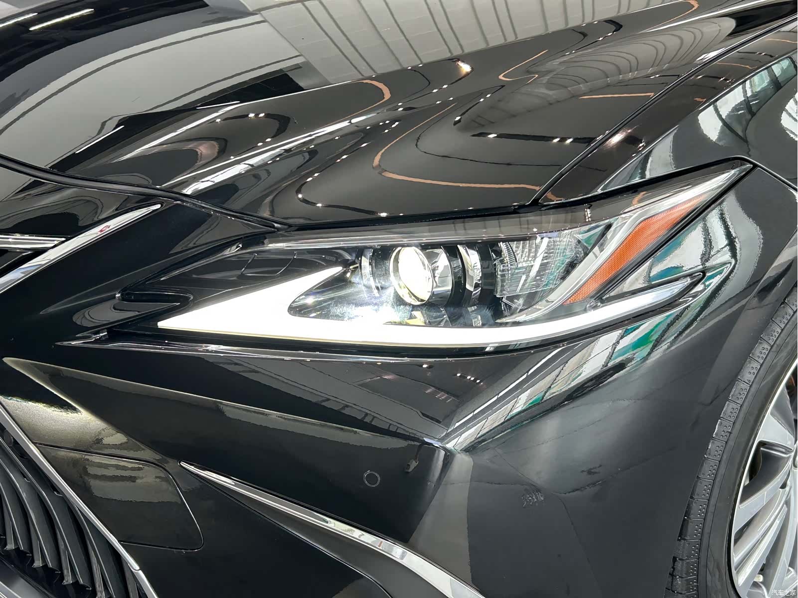 Lexus ES, 2018 18