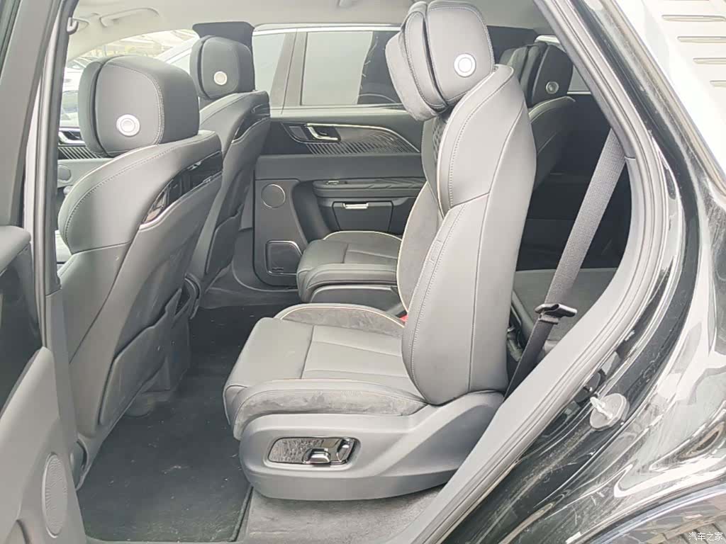 Hongqi E-HS9, 2023 17