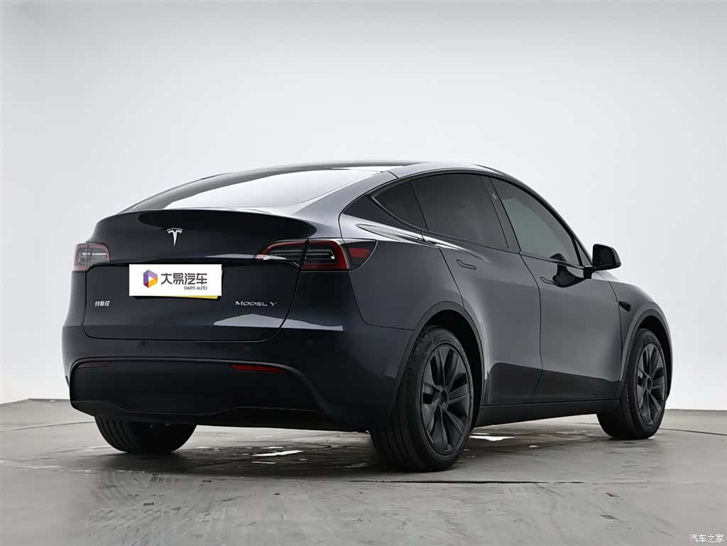 Tesla Model Y, 2024 3
