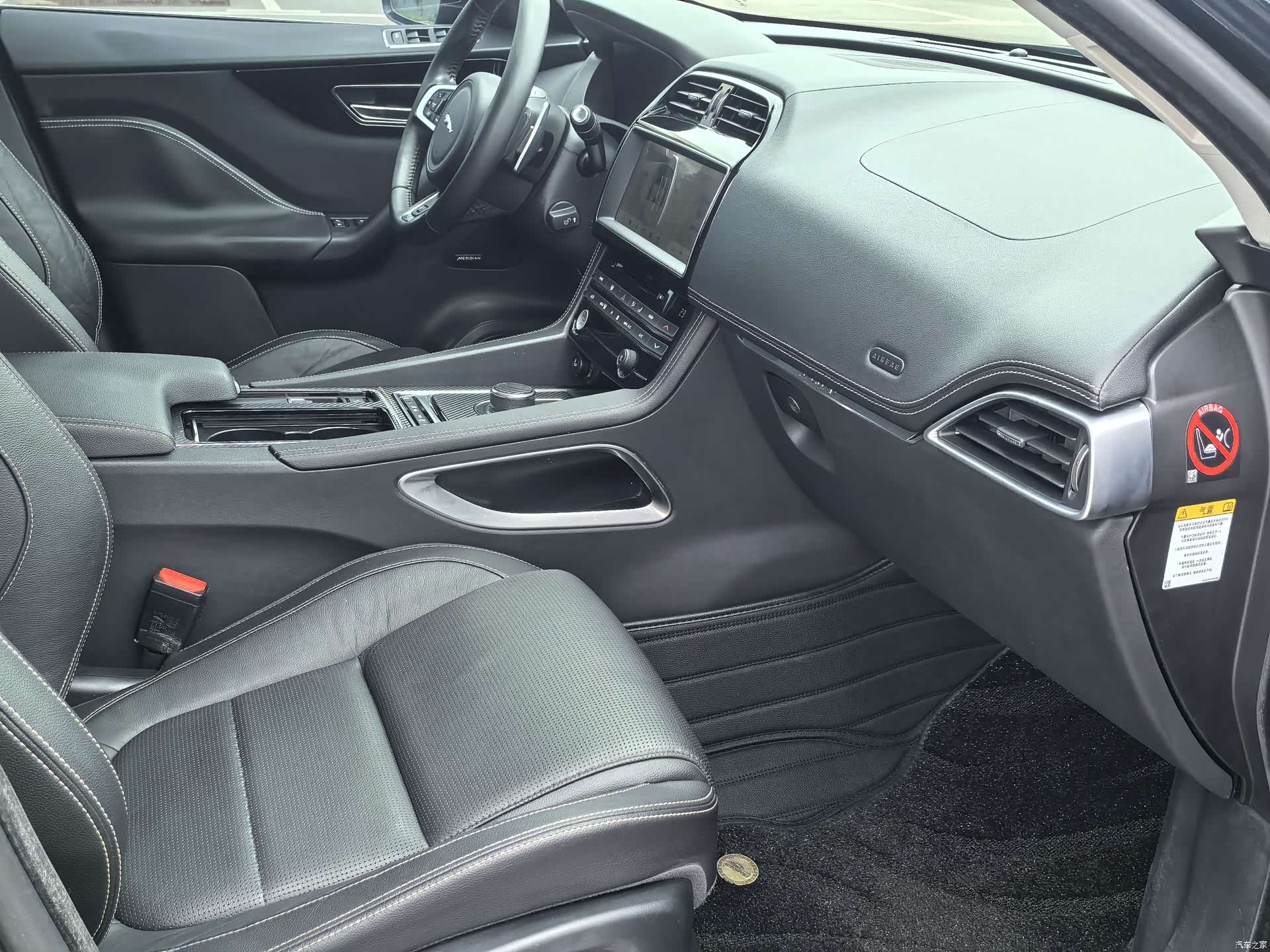 Jaguar F-PACE, 2018 13