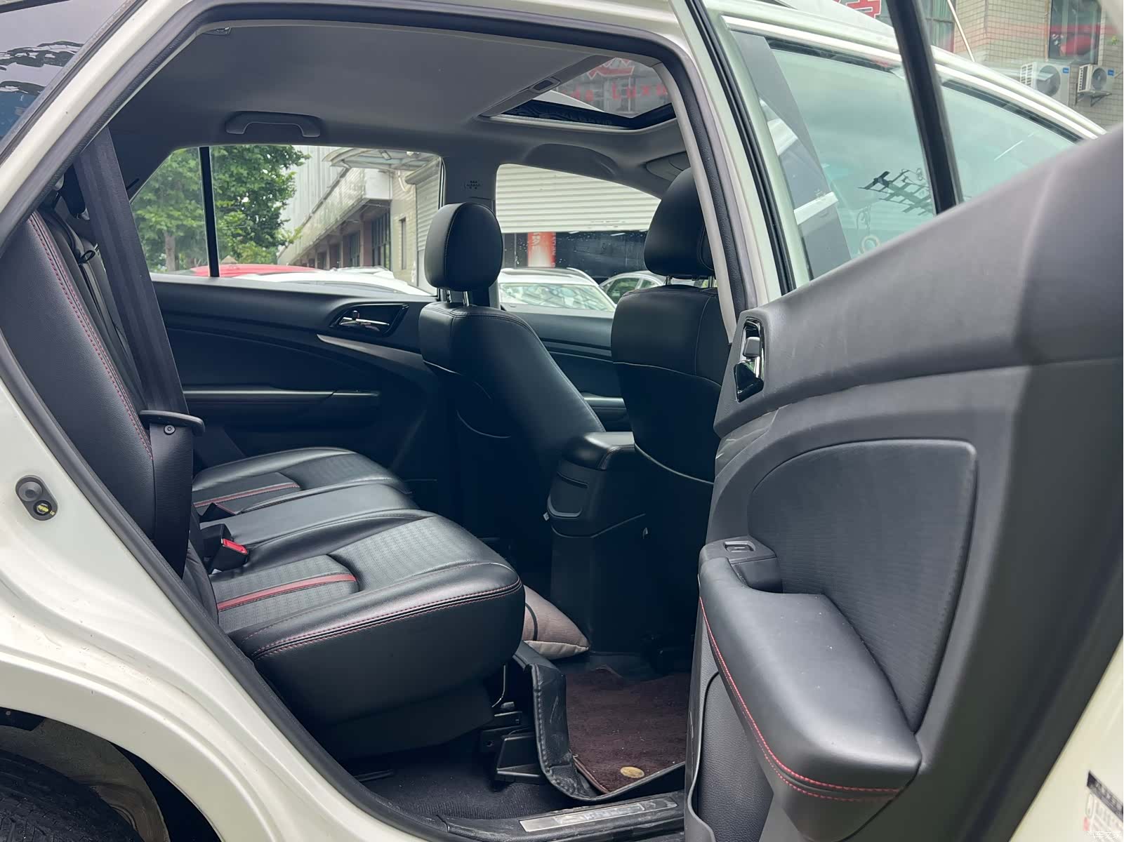 BYD S7, 2015 14