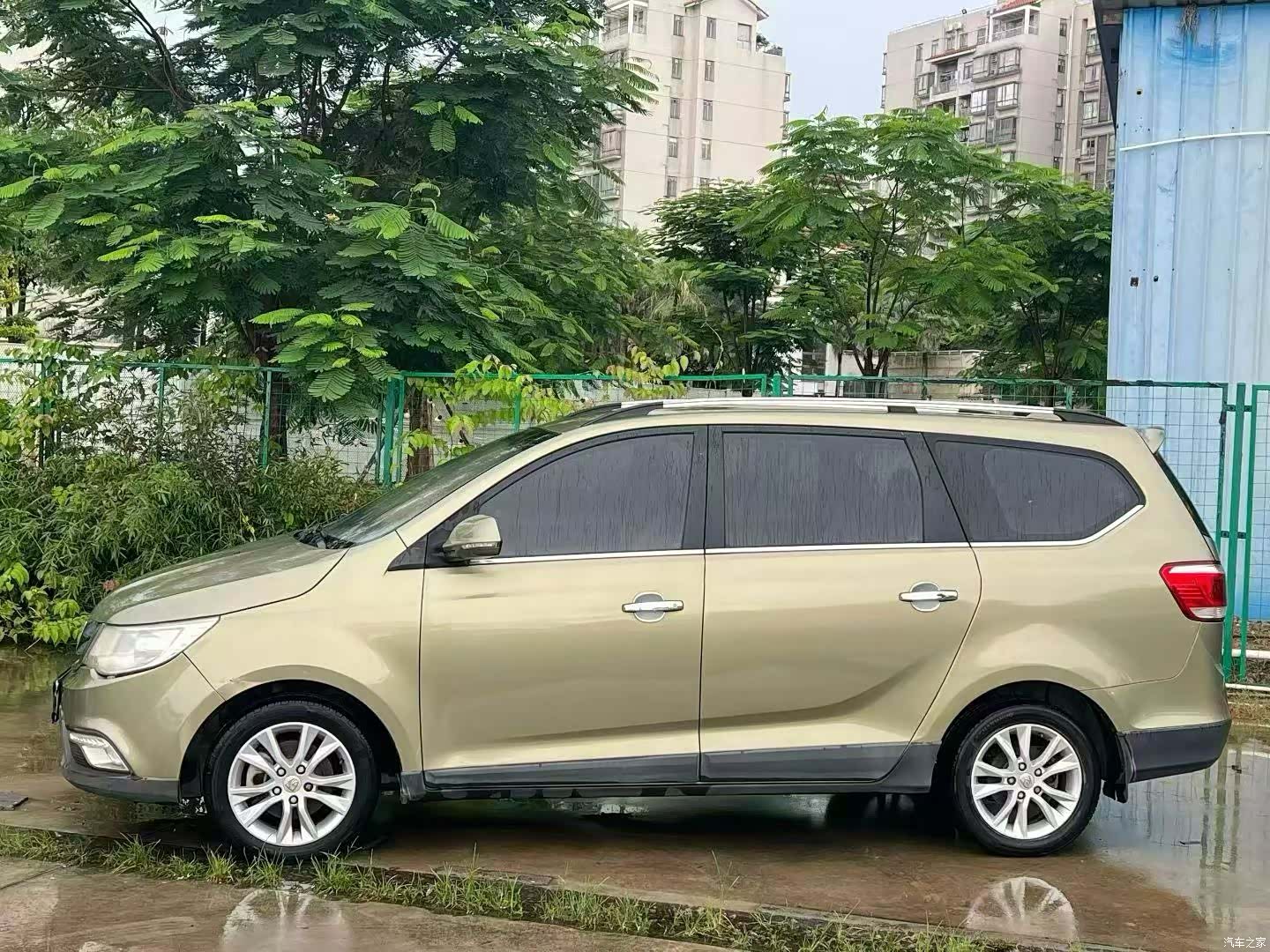 Wuling 730, 2014 3