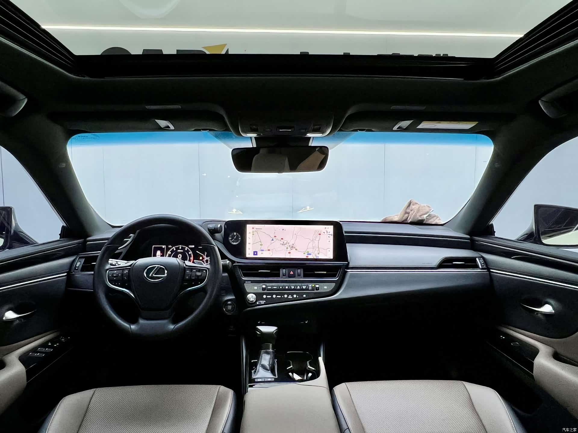Lexus ES, 2024 8