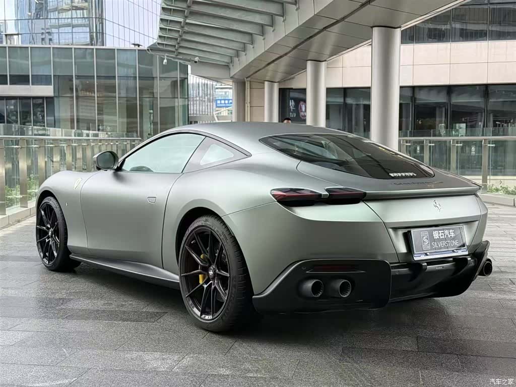Ferrari Roma, 2021 4