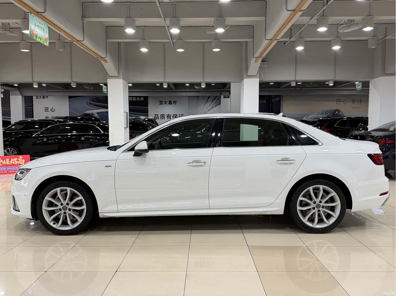 Audi A4L, 2019 все фото