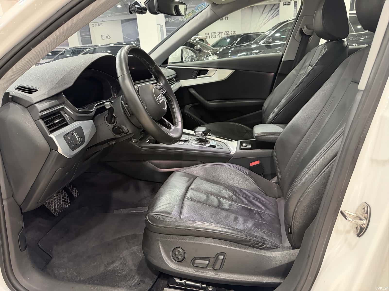 Audi A4L, 2019 11