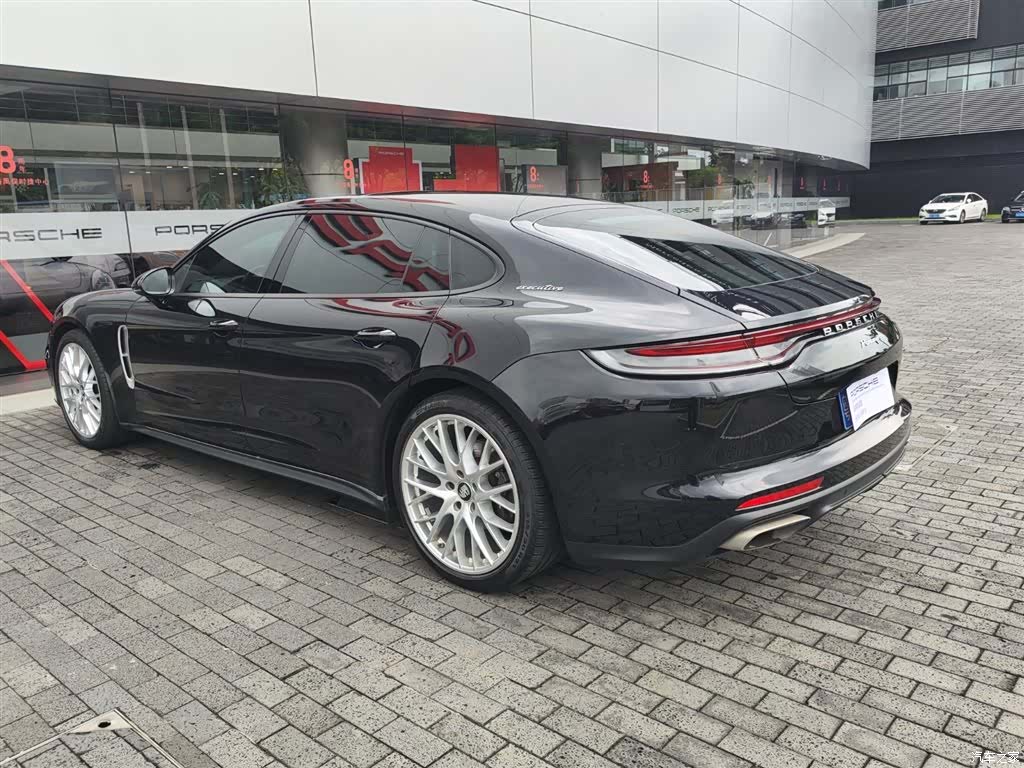 Porsche Panamera, 2022 все фото