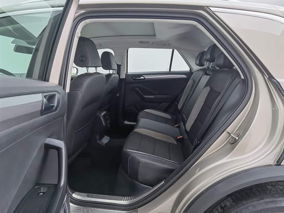 Volkswagen T-ROC exploring Songs