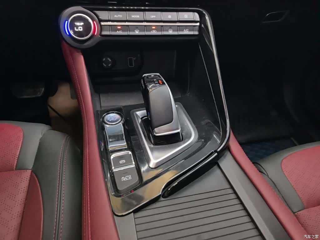 DongFeng AX7, 2025 14