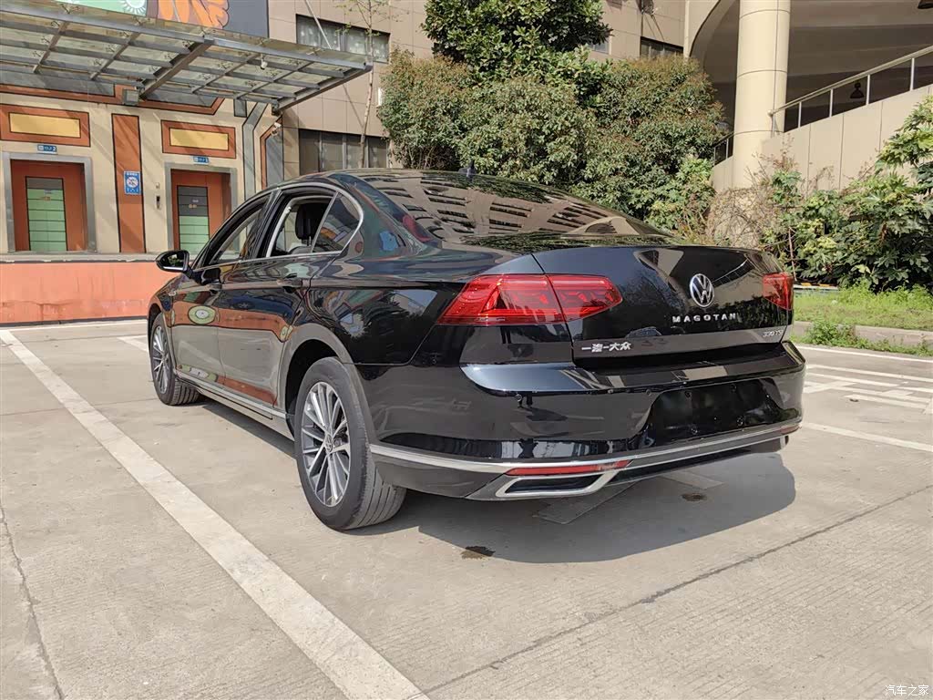 Volkswagen Magotan, 2021 16