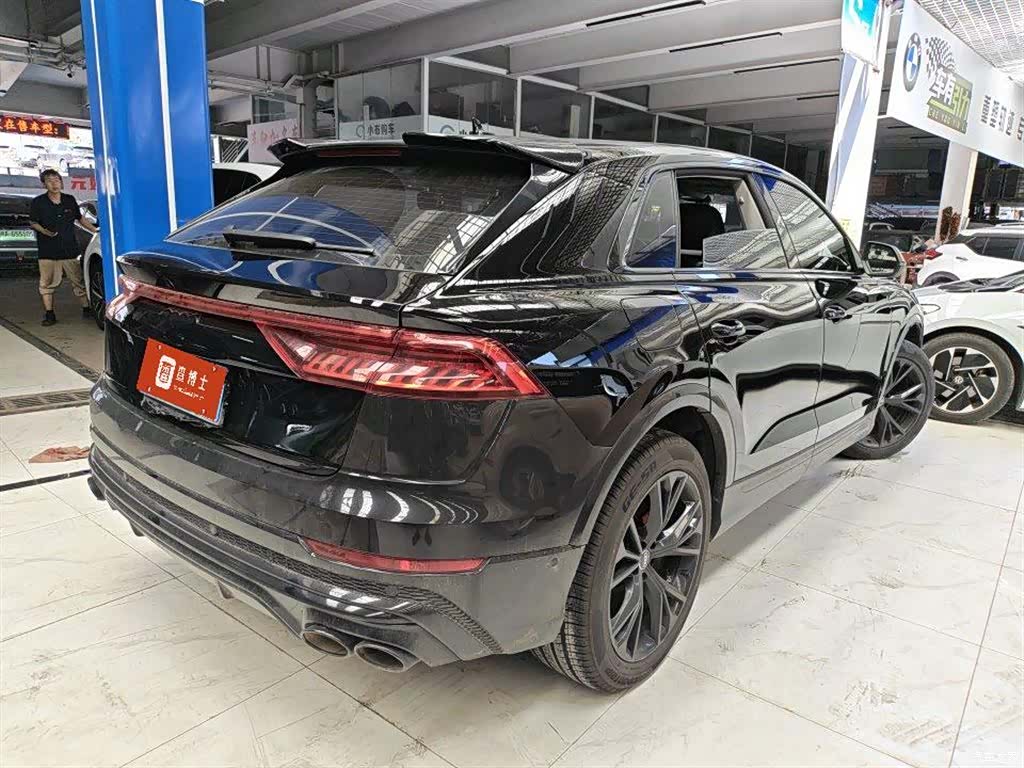 Audi Q8, 2022 6