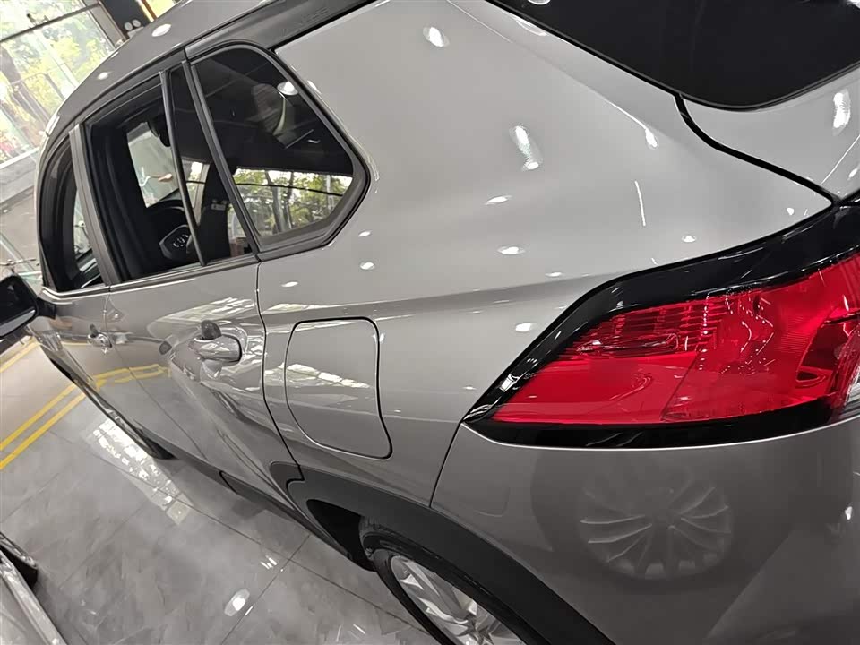 Toyota Corolla Sharp amplifier