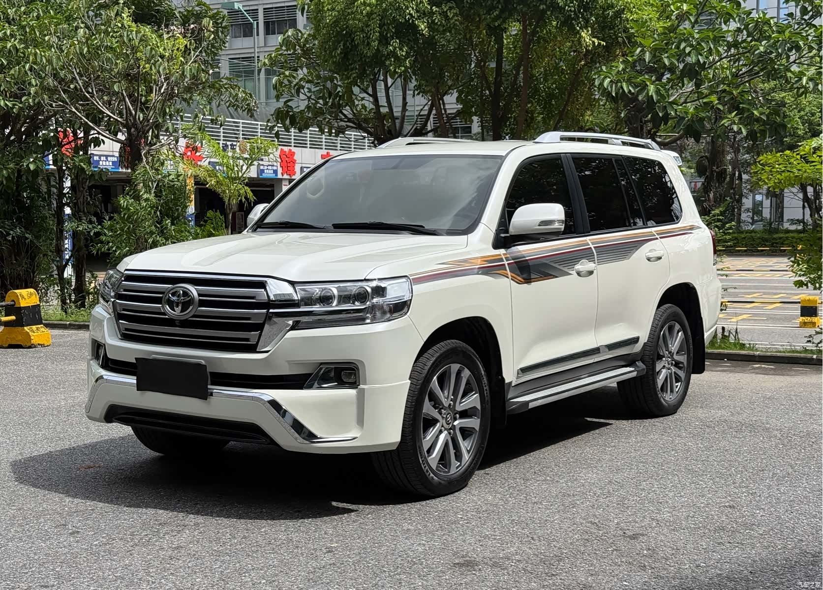 Toyota Land Cruiser, 2019 1