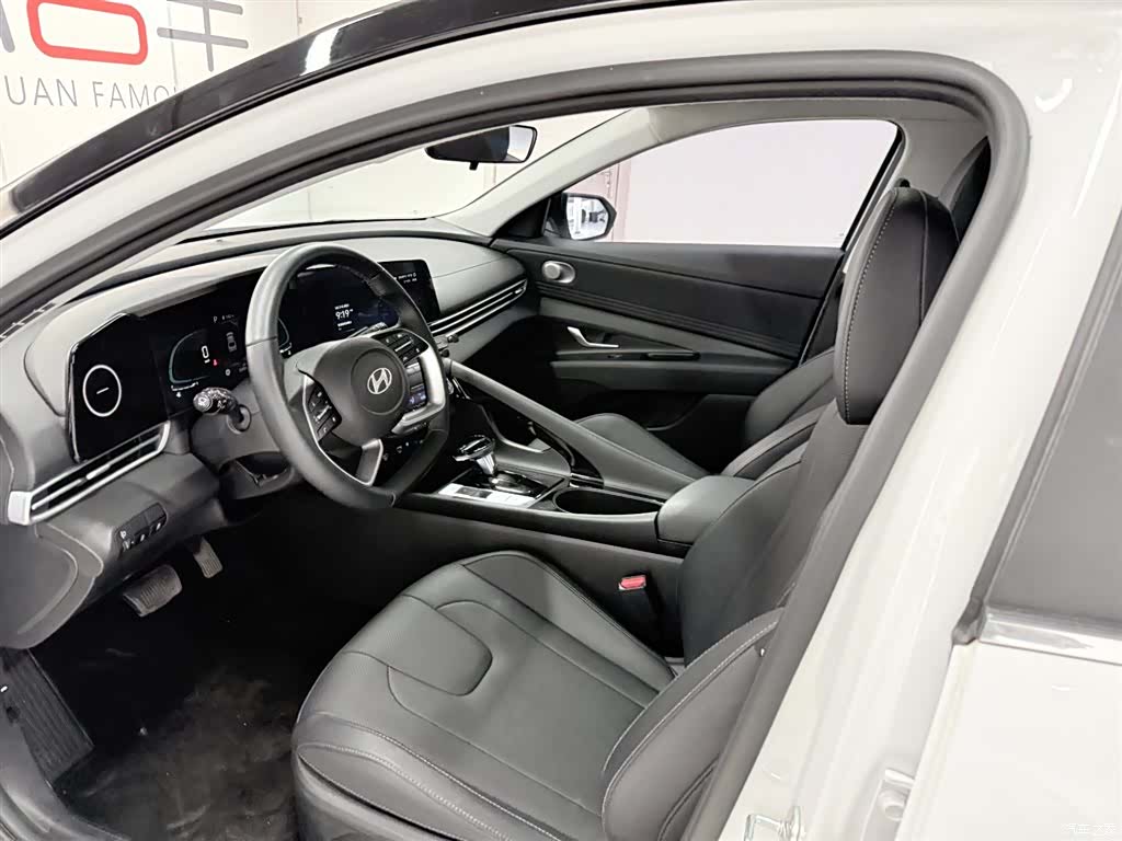 Hyundai Elantra, 2024 8