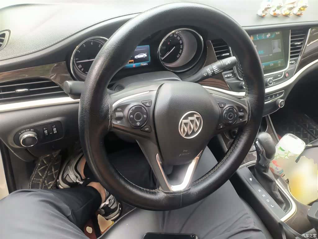 Buick Verano, 2018 3
