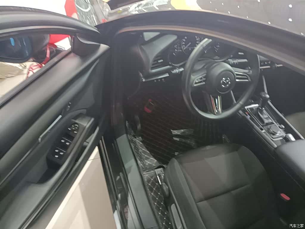 Mazda Mazda3, 2020 16