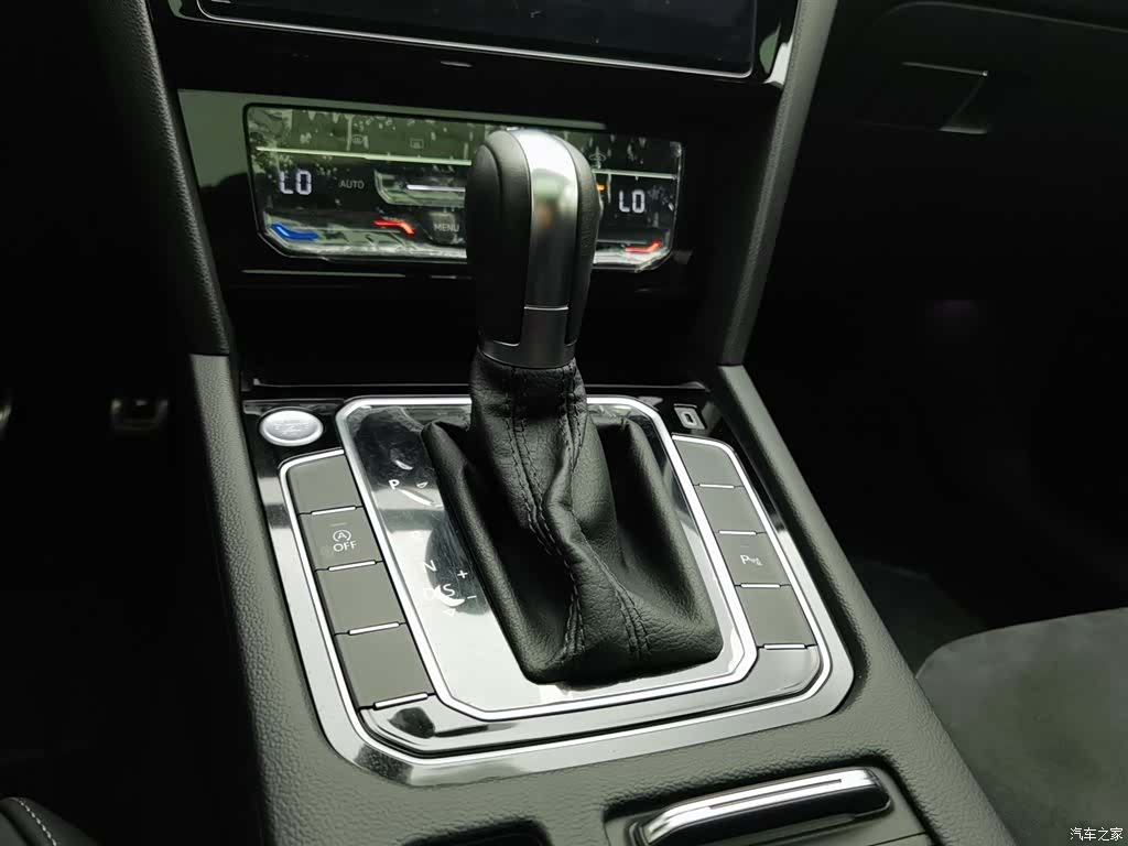 Volkswagen CC, 2023 13