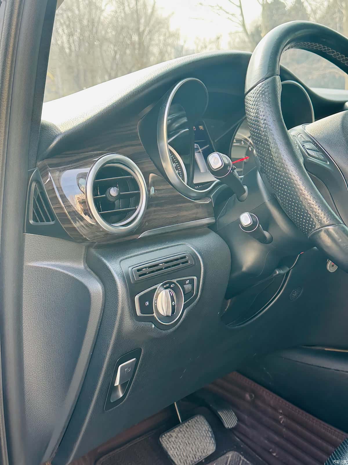 Mercedes-Benz V-Class, 2018 11