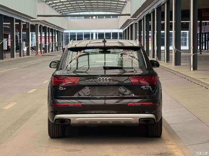Audi Q7, 2019 все фото