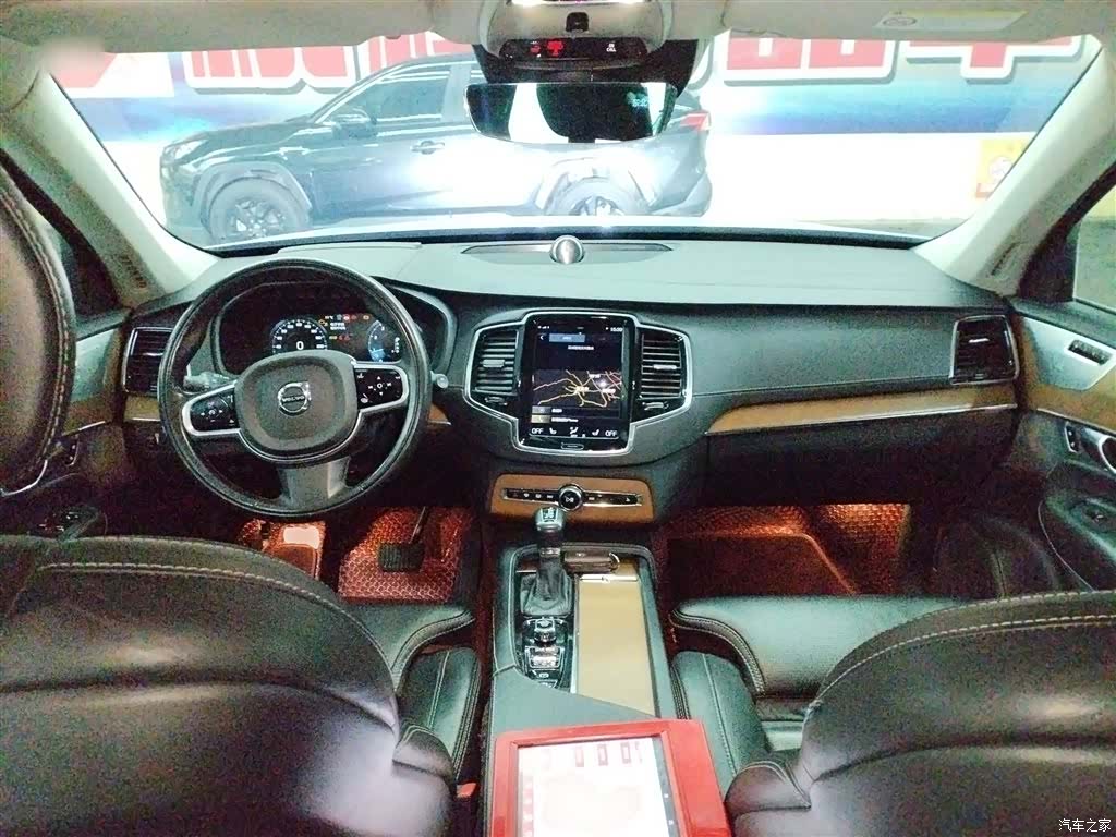 Volvo XC90, 2018 10