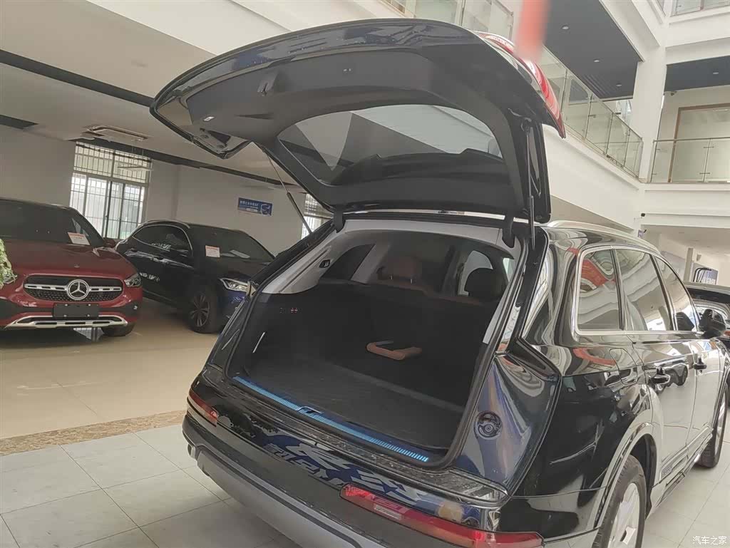 Audi Q7, 2024 15