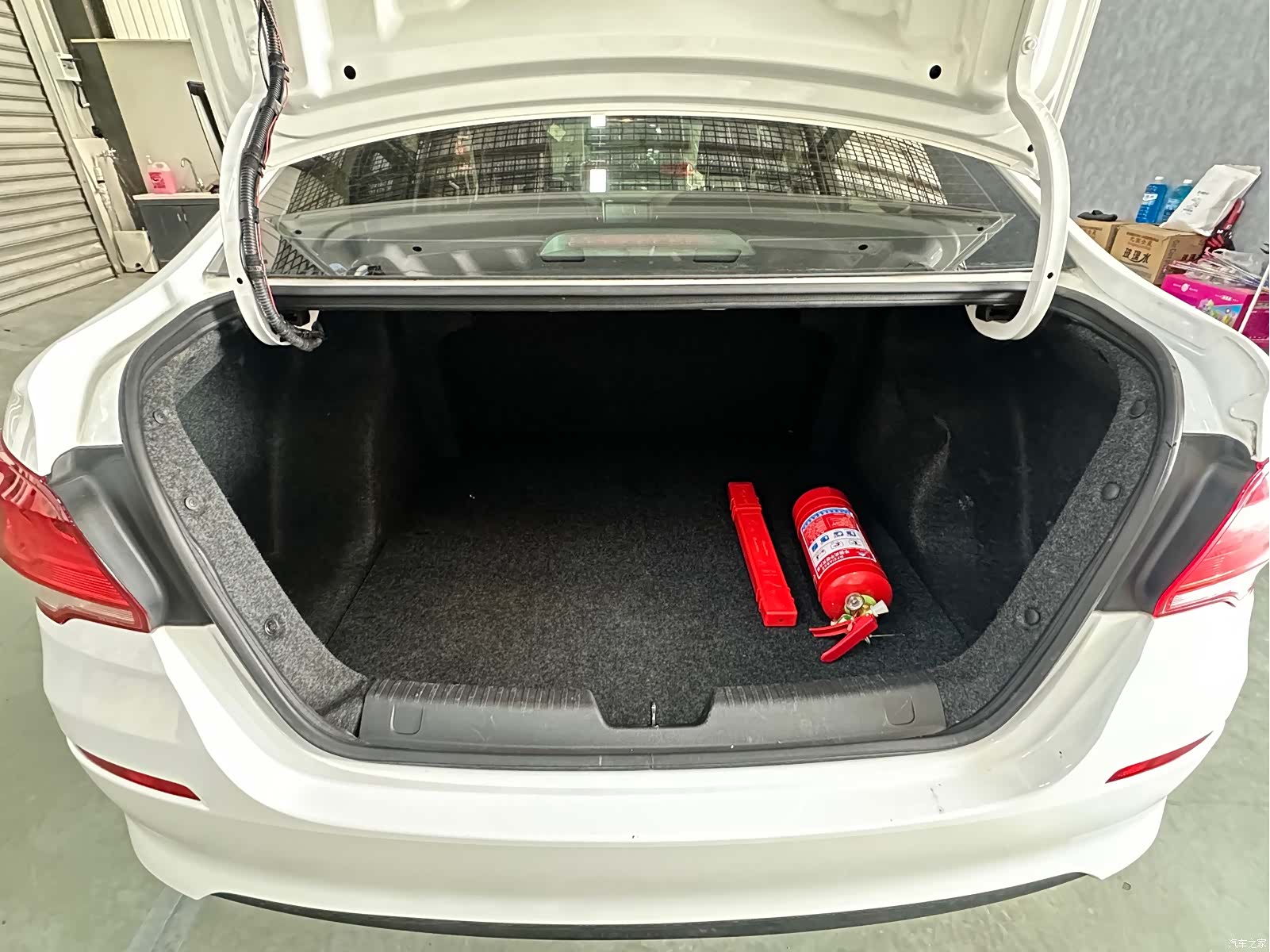 Chevrolet 320, 2019 8