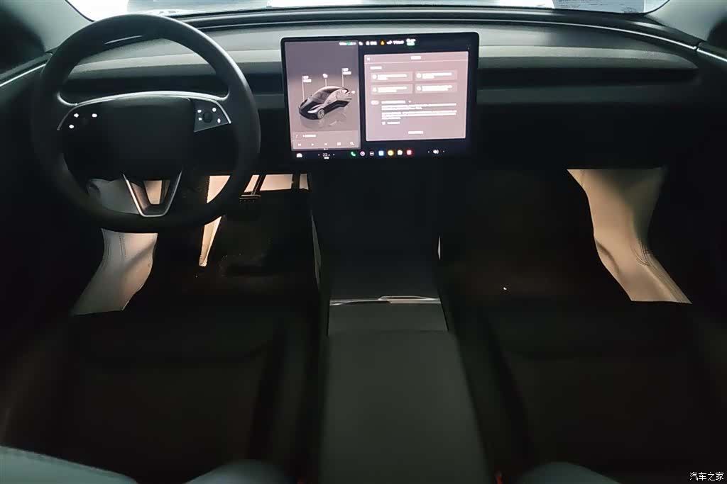Tesla Model 3, 2024 12