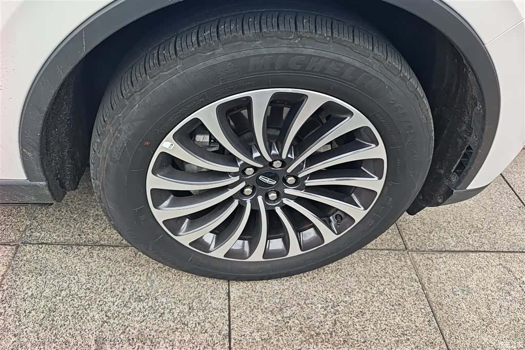 Lincoln Aviator, 2021 6