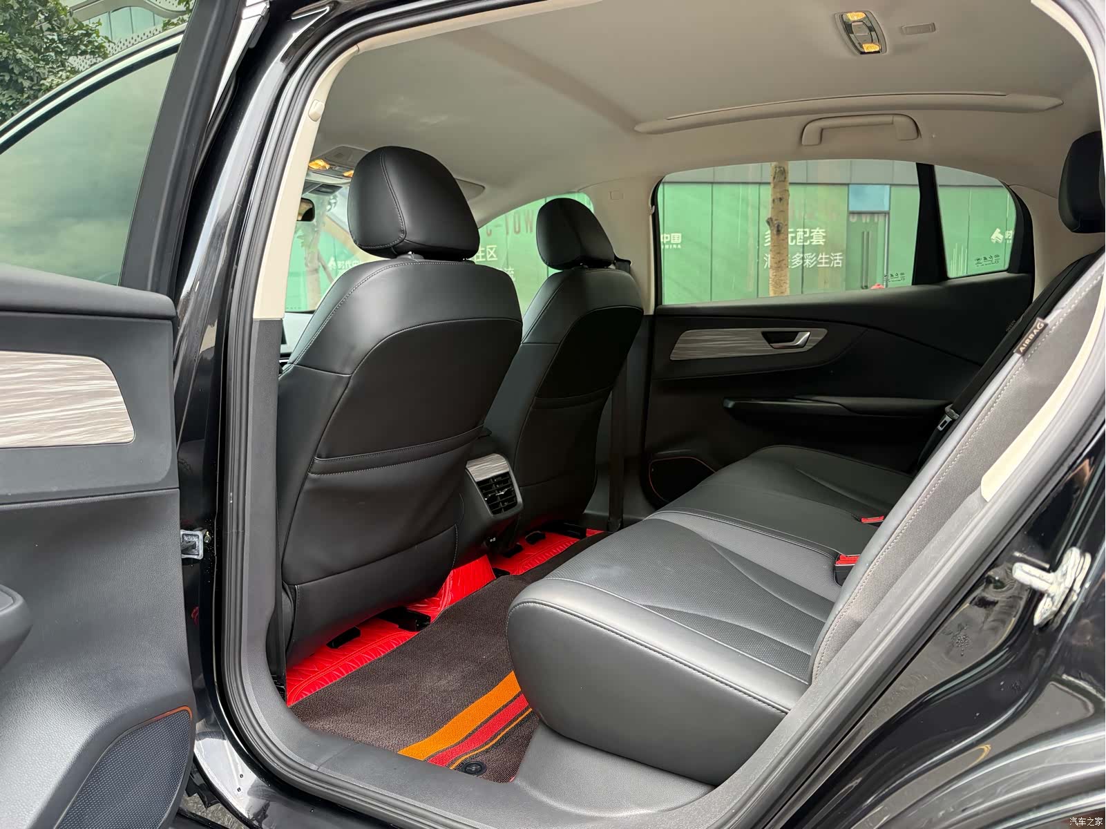 Hongqi QM5, 2025 11