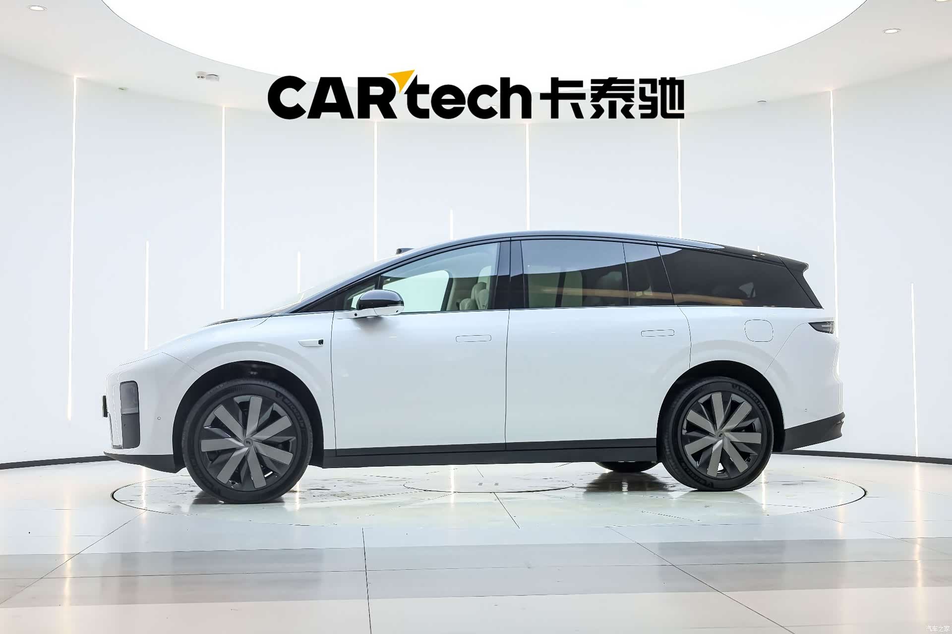 Li Auto i8, 2025 4