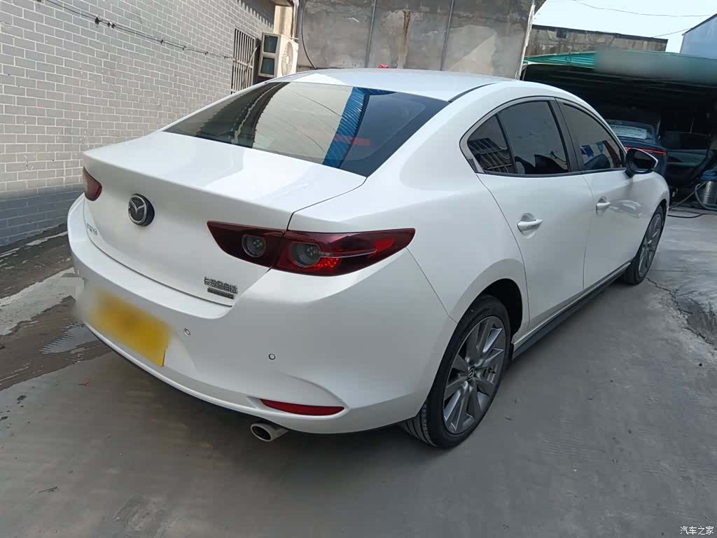 Mazda Mazda3, 2023 все фото