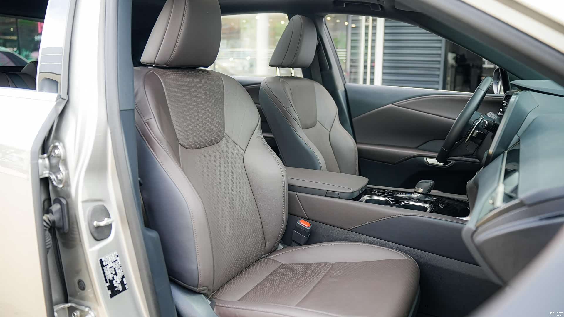 Lexus RX, 2023 12