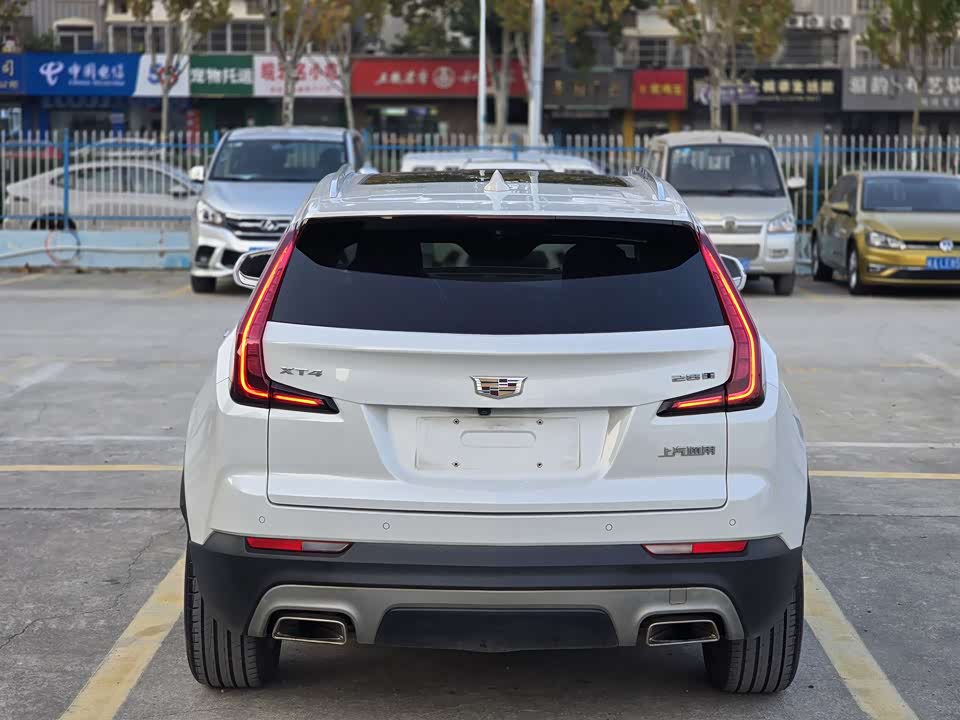 Cadillac XT4