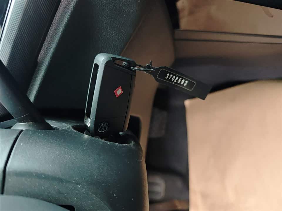 Volkswagen Exploring the shadow