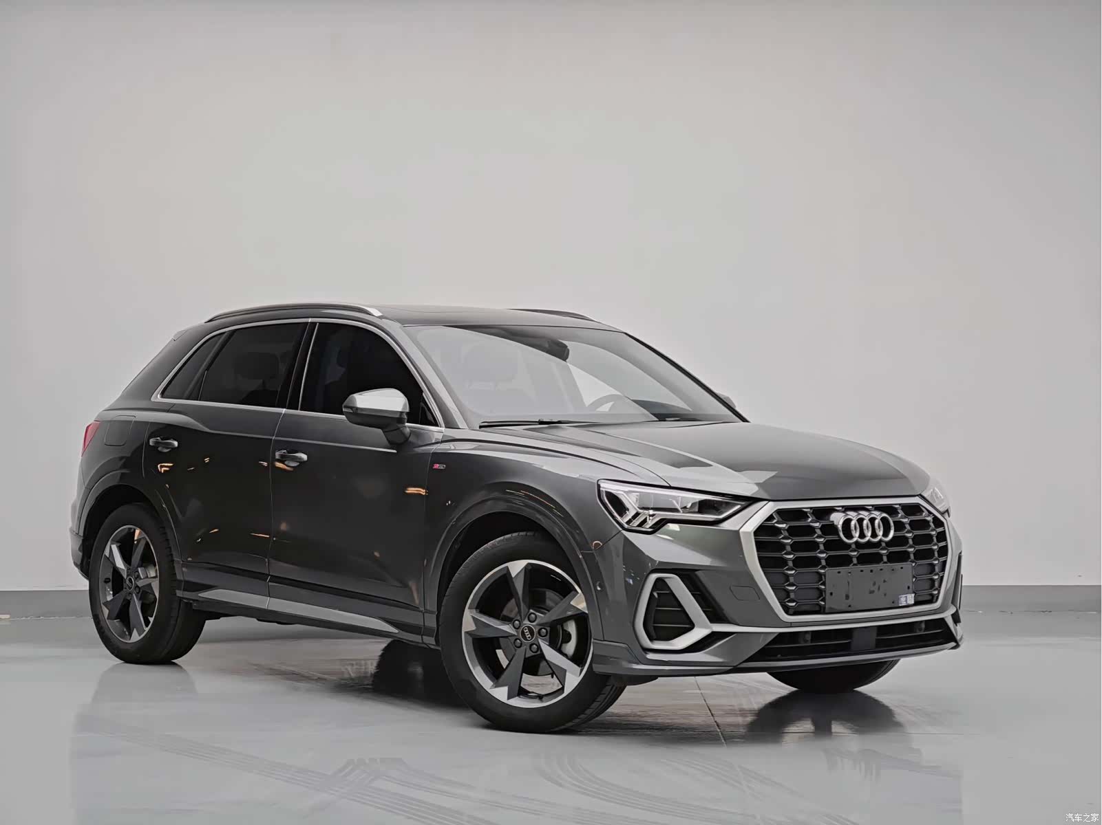 Audi Q3, 2023 3