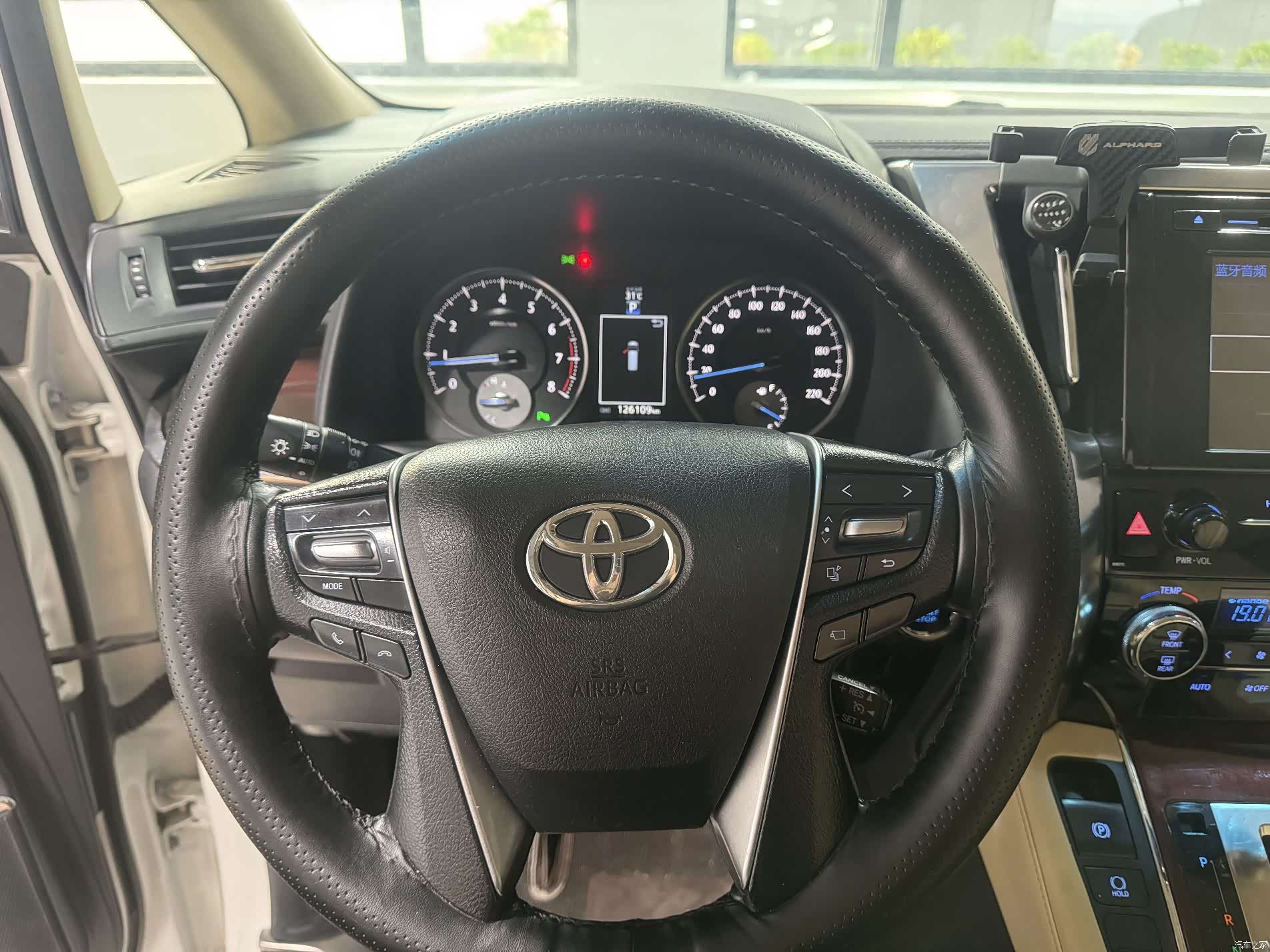 Toyota Alphard, 2017 10
