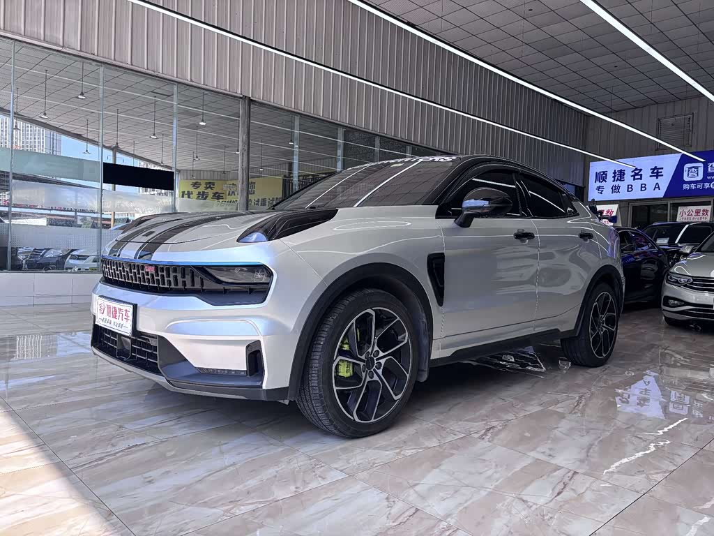 Lynk & Co 05