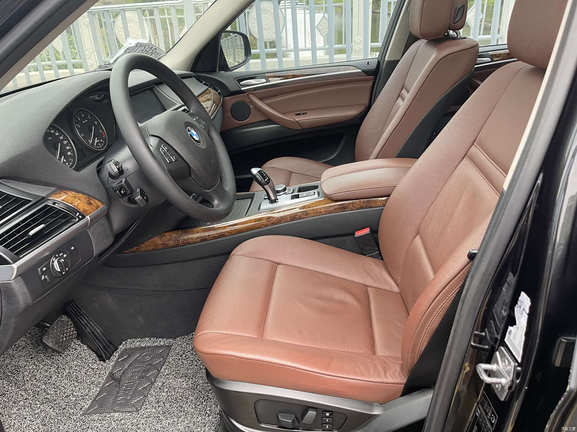BMW X5, 2011 10