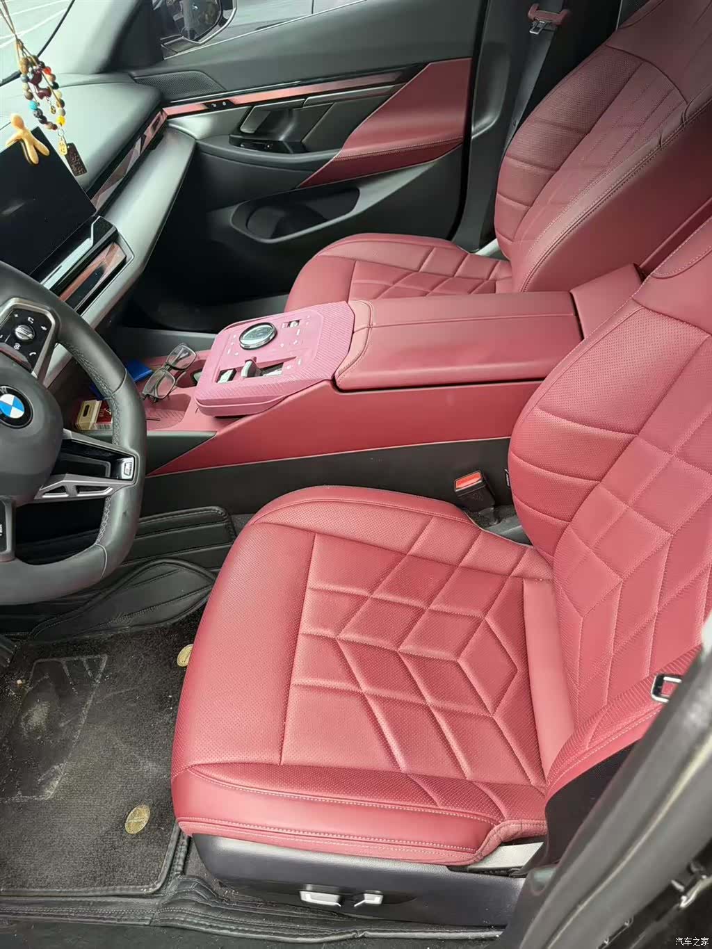 BMW 5 Series, 2025 все фото
